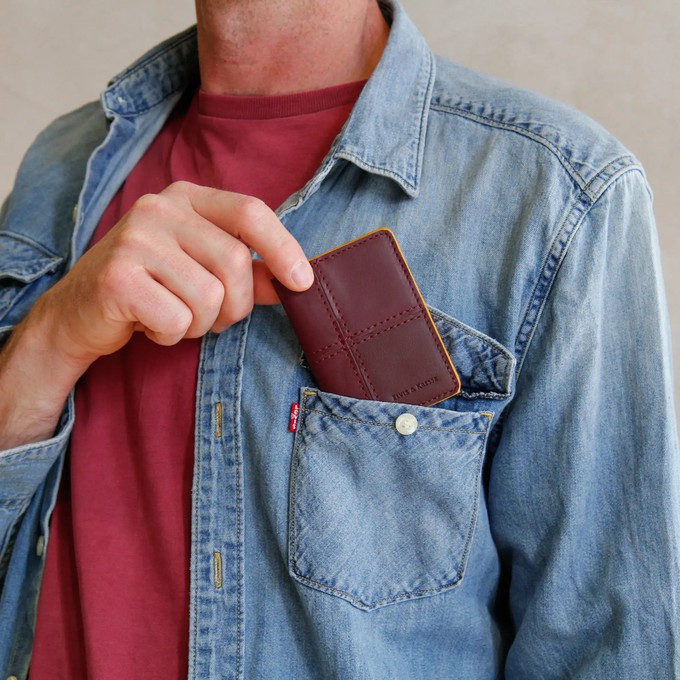 Card Holder | Leather & Fire-hose from Elvis & Kresse