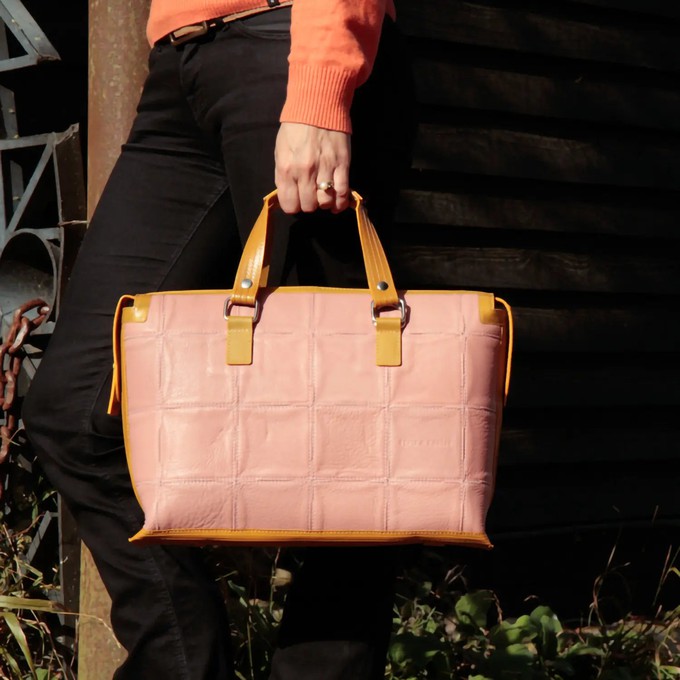 Metropolitan Bag | Leather & Fire-hose from Elvis & Kresse