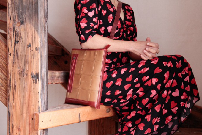 Reporter Bag | Leather & Fire-hose from Elvis & Kresse