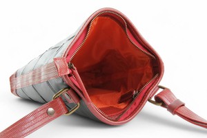 Reporter Bag | Leather & Fire-hose from Elvis & Kresse