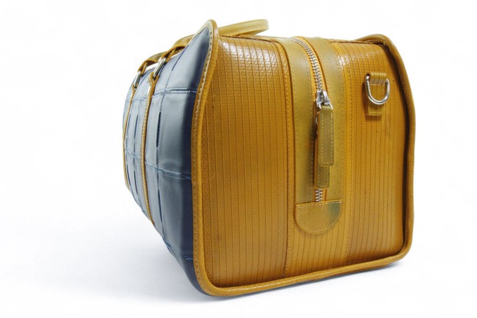 Overnight Bag | Leather & Fire-hose from Elvis & Kresse