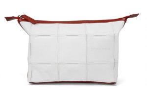 Cosmetics Case / Toiletry Bag | Leather & Fire-hose from Elvis & Kresse