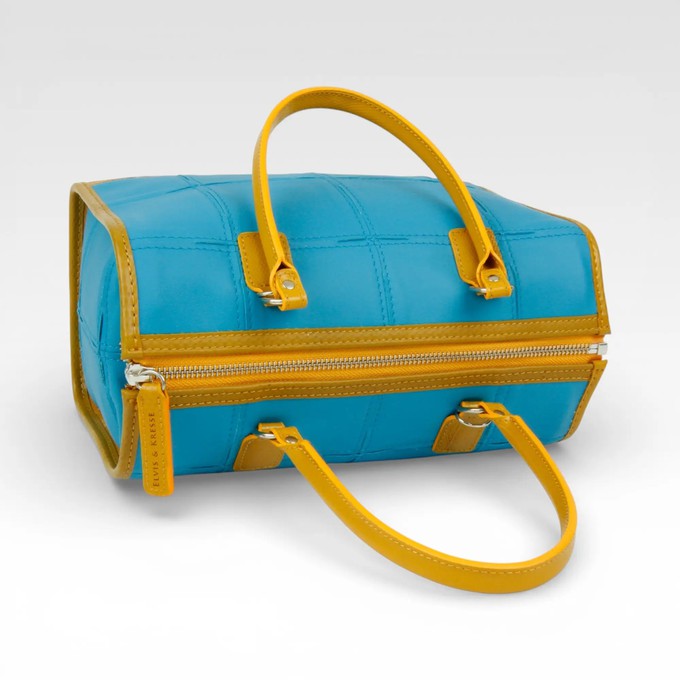 Small Post Bag | Leather & Fire-hose from Elvis & Kresse