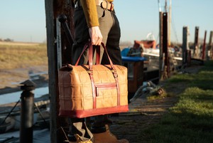 Gladstone Travel Bag | Leather & Fire-hose from Elvis & Kresse