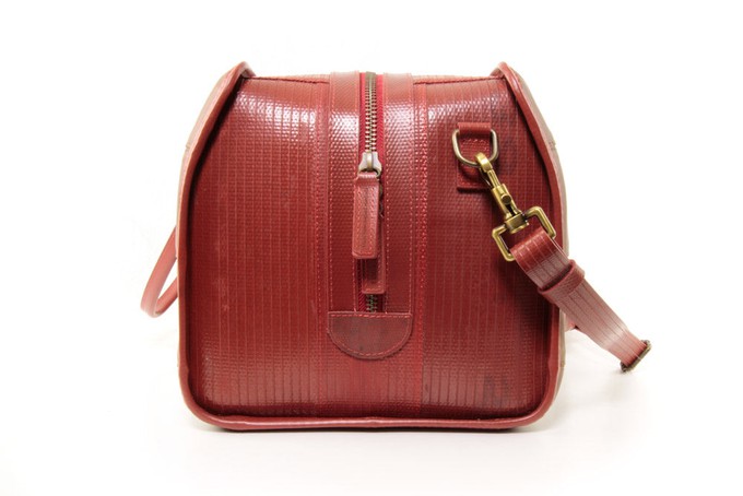 Overnight Bag | Leather & Fire-hose from Elvis & Kresse