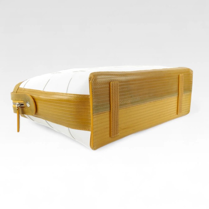 Metropolitan Bag | Leather & Fire-hose from Elvis & Kresse