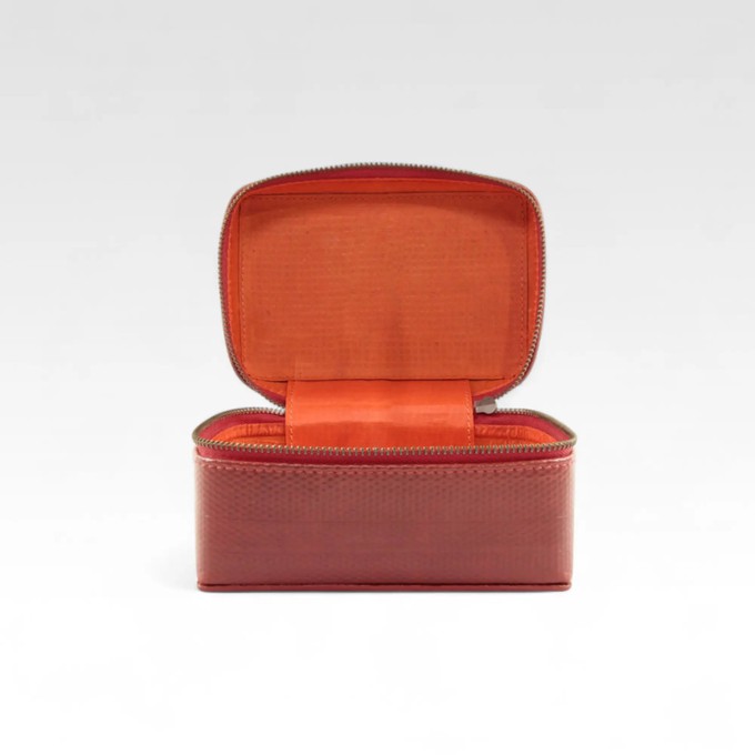 Large Box | Leather & Fire-hose from Elvis & Kresse