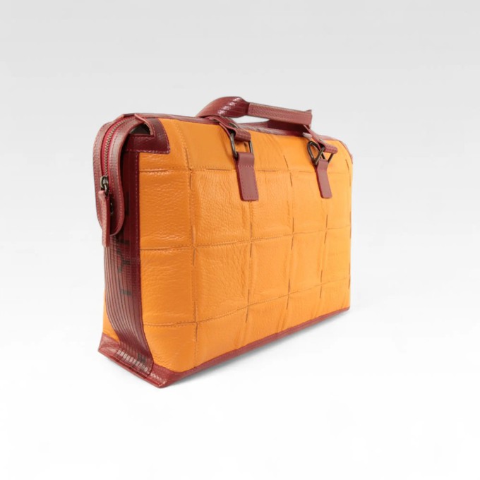 Metropolitan Bag | Leather & Fire-hose from Elvis & Kresse