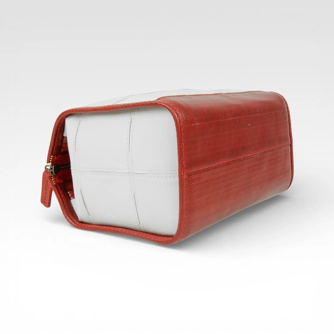 Small Post Bag | Leather & Fire-hose from Elvis & Kresse