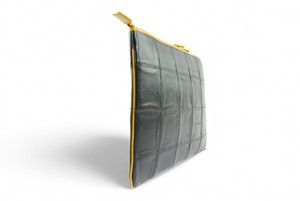Folio Laptop Case | Leather & Fire-hose from Elvis & Kresse