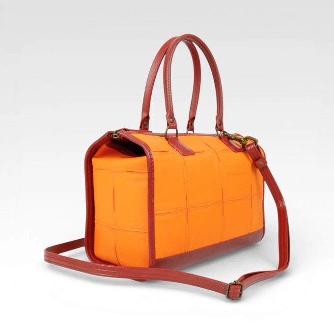 Small Post Bag | Leather & Fire-hose from Elvis & Kresse