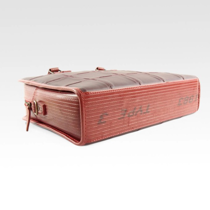 Compact Briefcase | Leather & Fire-hose from Elvis & Kresse