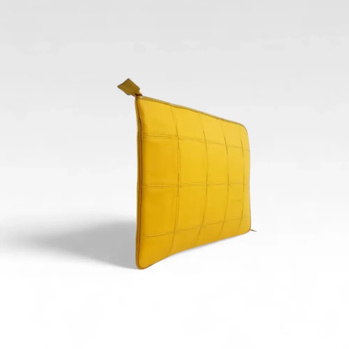 Folio Laptop Case | Leather & Fire-hose from Elvis & Kresse