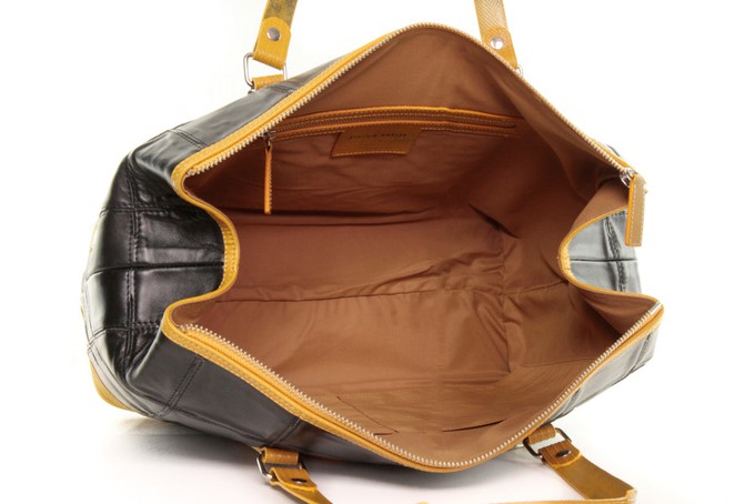 Gladstone Travel Bag | Leather & Fire-hose from Elvis & Kresse