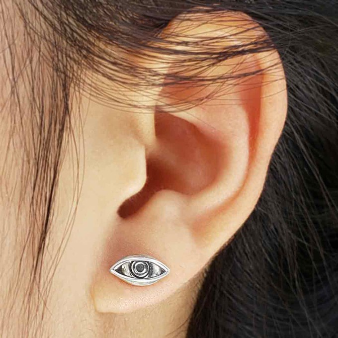 Silver eye earrings from Fairy Positron