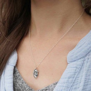 Silver necklace anatomical heart from Fairy Positron