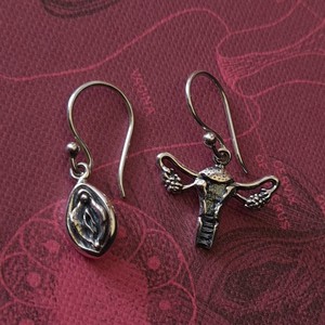 Silver earrings vulva &amp; uterus from Fairy Positron