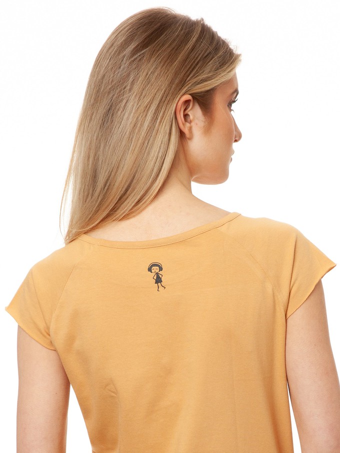 Reading Palm Girl Cap Sleeve clay from FellHerz T-Shirts - bio, fair & vegan