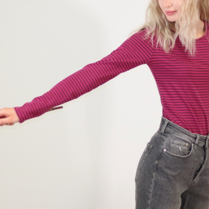 Organic long sleeve Ubu, berry / aubergine stripes from Frija Omina