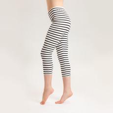 Bio Capri Leggings black and white stripes via Frija Omina