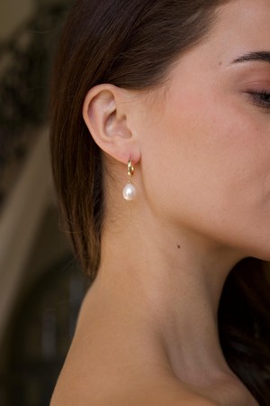 Florence Nightingale Pearl Earrings from GAÂLA