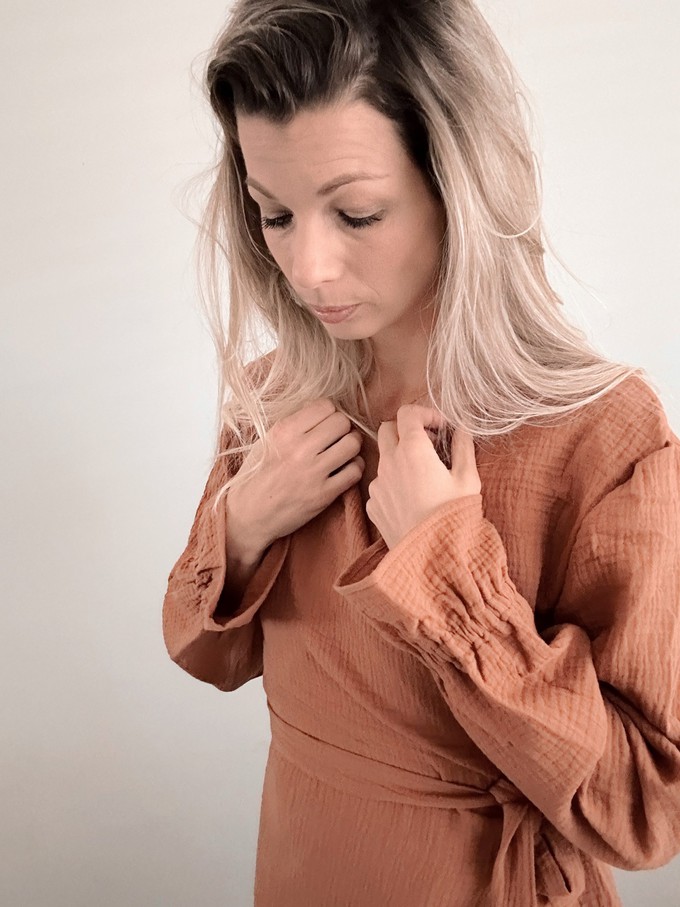 Wrap blouse – Cognac from Glow - the store