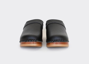 DA VINCI vegan clogs | BLACK from Good Guys Go Vegan