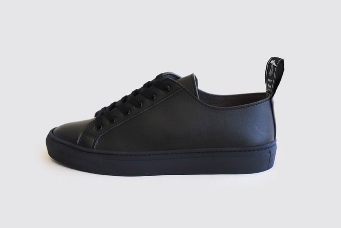 SAMO vegan low top sneakers | BLACK from Good Guys Go Vegan