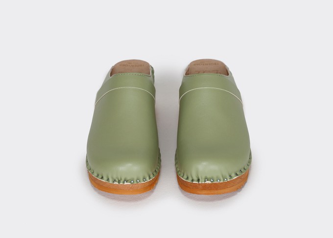 DA VINCI vegan clogs | GREEN APPLESKIN™  from Good Guys Go Vegan