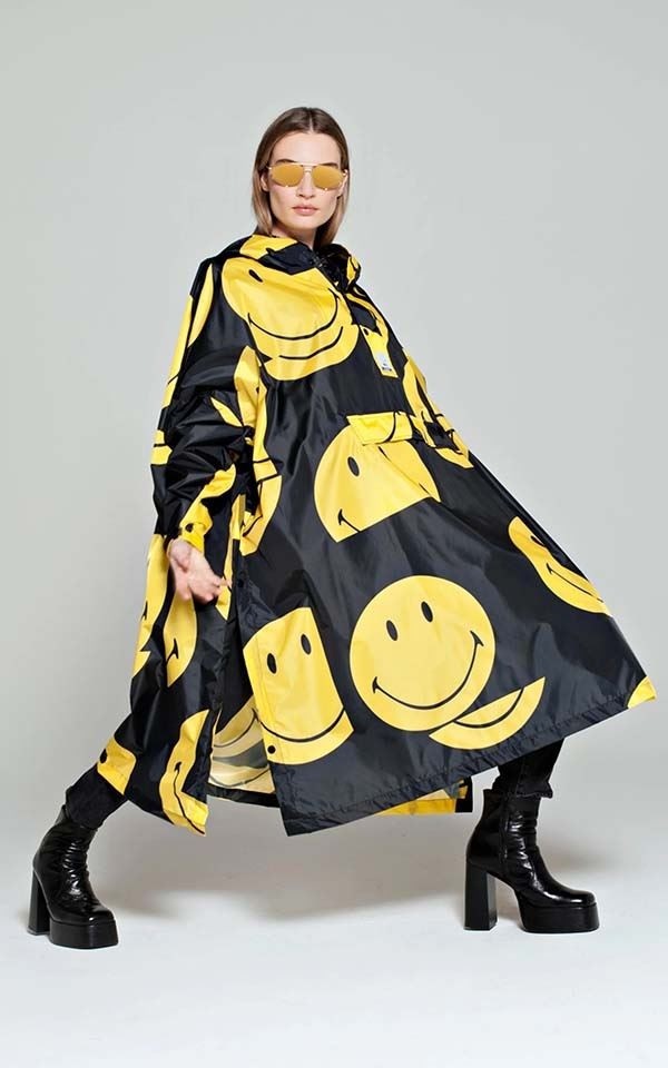 Poncho Classic Smiles x Smiley from Het Faire Oosten
