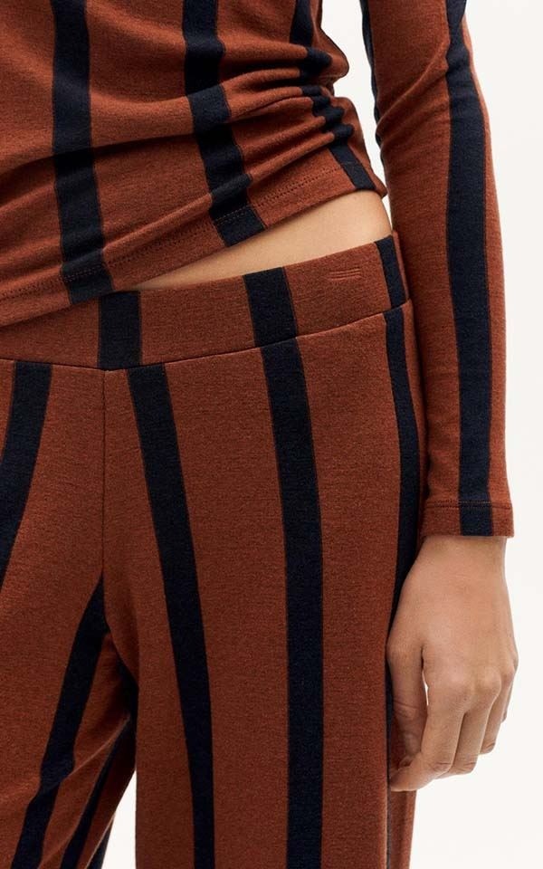Pants Betty Toasted Navy from Het Faire Oosten