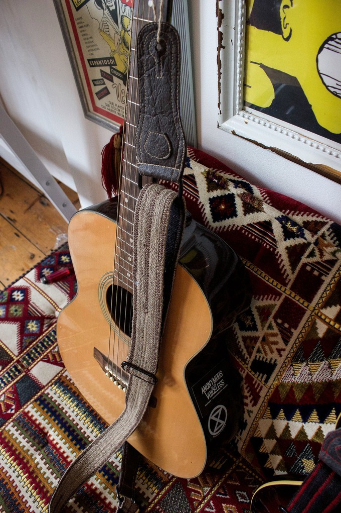 Hemp Guitar Strap - Handmade in Nepal from 100% Natural Fibres - Vegan friendly -  Made with hemp, pinatex and Nettle fabrics from Himal Natural Fibres