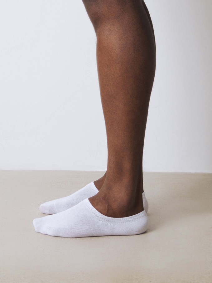 GIVEAWAY Sneaker Socks 5-Pack from Honest Basics
