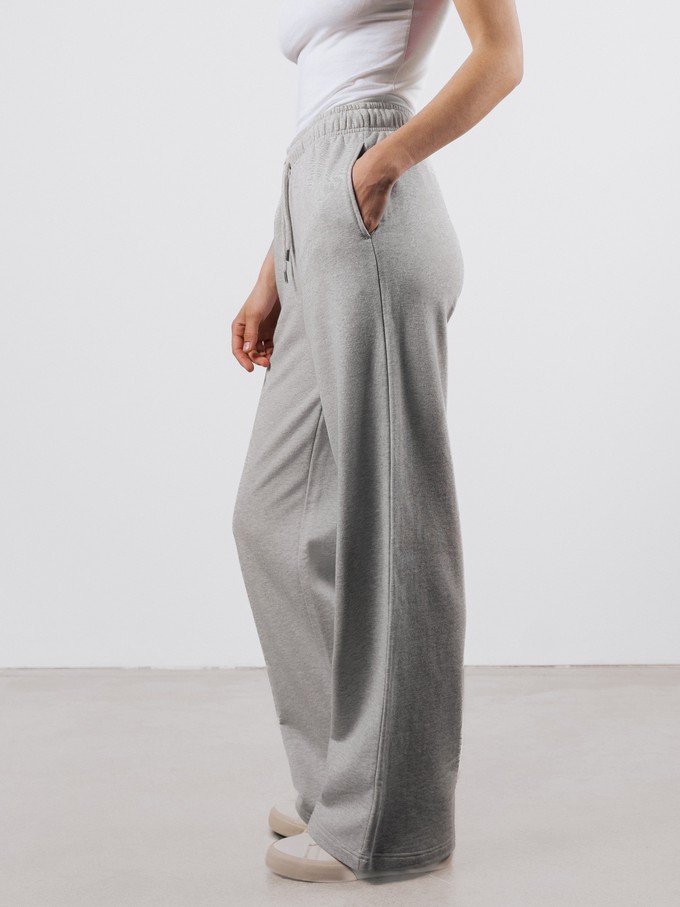Light Wide Jogger Women from Honest Basics