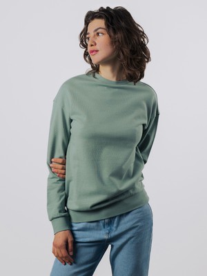 Light Crew Women from Honest Basics