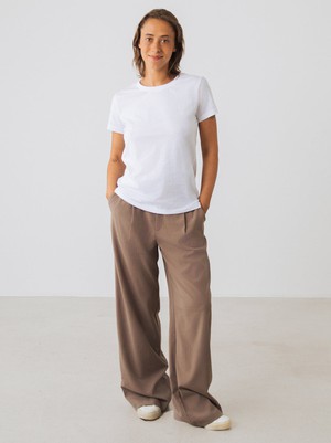 Women Basic T-shirt from Honest Basics