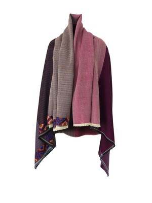 NEW! JULAHAS+ Light Wool Cape Fusion Plum from JULAHAS