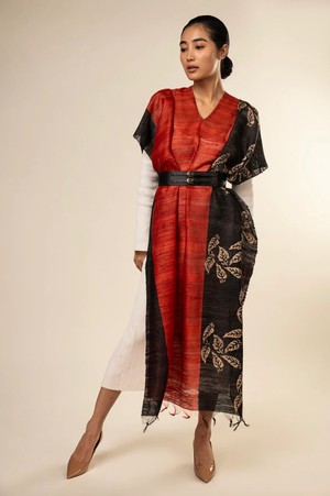 NEW! 3-in-1 Peace Silk Poncho Cluster from JULAHAS