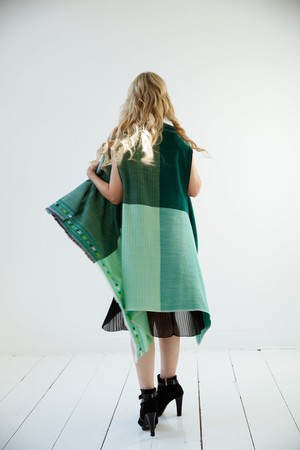 Light Wool Cape Fusion Green from JULAHAS