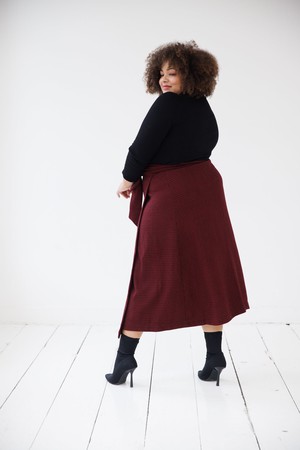 NEW! Wool Wrap Skirt Cocoon Maxi Black Red from JULAHAS