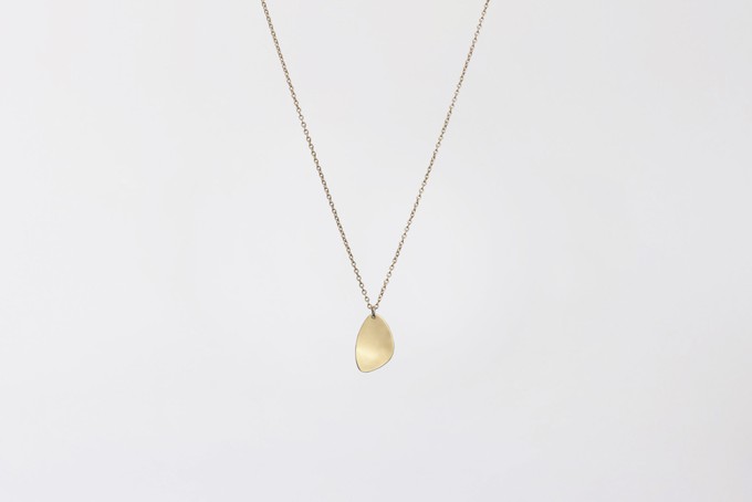 Singö short necklace | matte gold plated from Julia Otilia