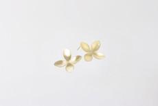 Bloom of life | stud earrings gold plated from Julia Otilia