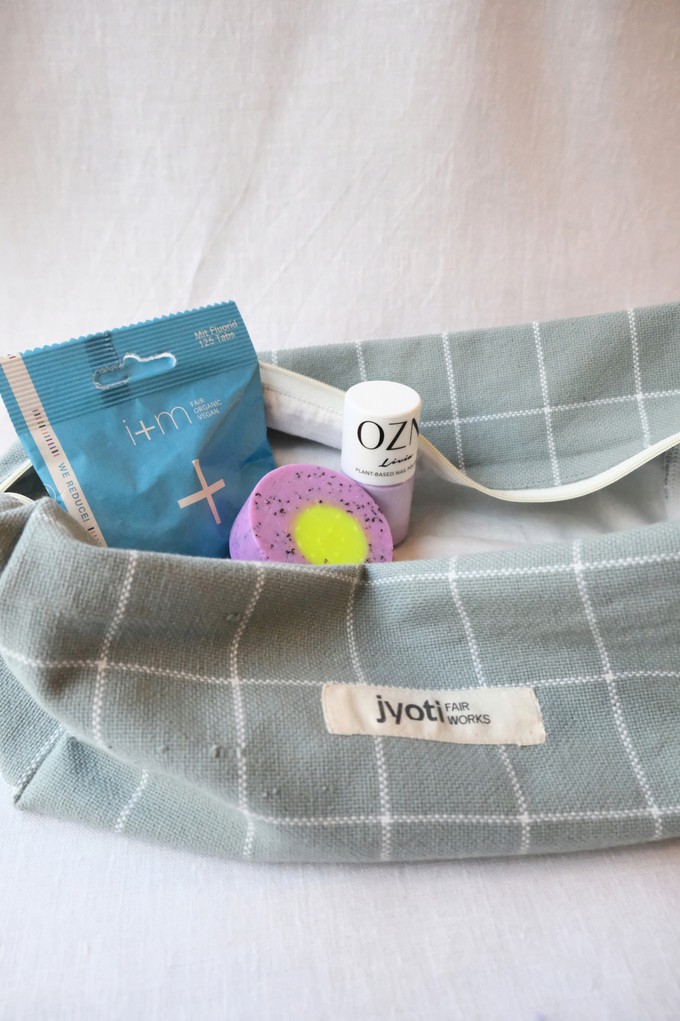 Cotton toiletry bag Phavvaara Ice from Jyoti - Fair Works