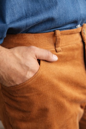 Organic cotton corduroy shorts Gauri Cinnamon from Jyoti - Fair Works