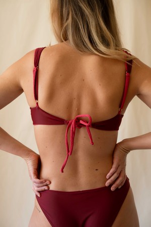 OLYMPIA Top  ‧  Bloom | Merlot from Kaly Ora