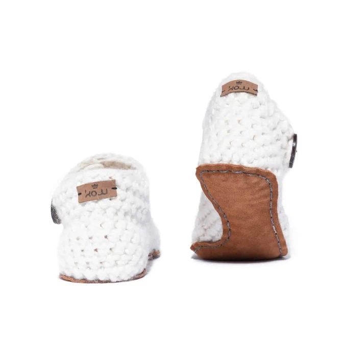 Snow Wool Bamboo Ankle Booties from Kingdom of Wow!