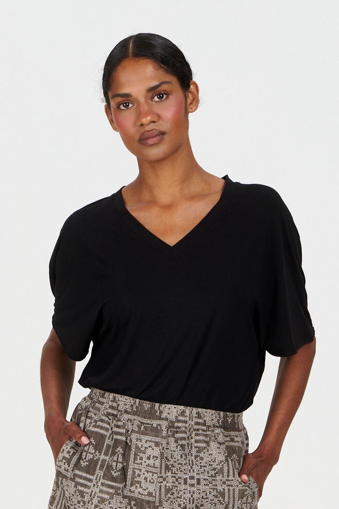 DHALIA Modal Tee - Black from KOMODO