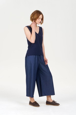 SANDER Organic Ramie Cotton Vest - navy from KOMODO