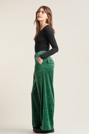 SOFIA Velvet Trouser - Green from KOMODO