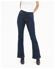 Lisette Flare Dark Rinse via Kuyichi